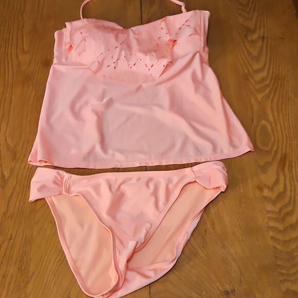 So Pink White Ruffle Eyelet Tankini Set Women’s Medium Two-Piece Swimsuit - Picture 1 of 6